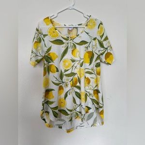 Medium Lularoe Morgan Top.